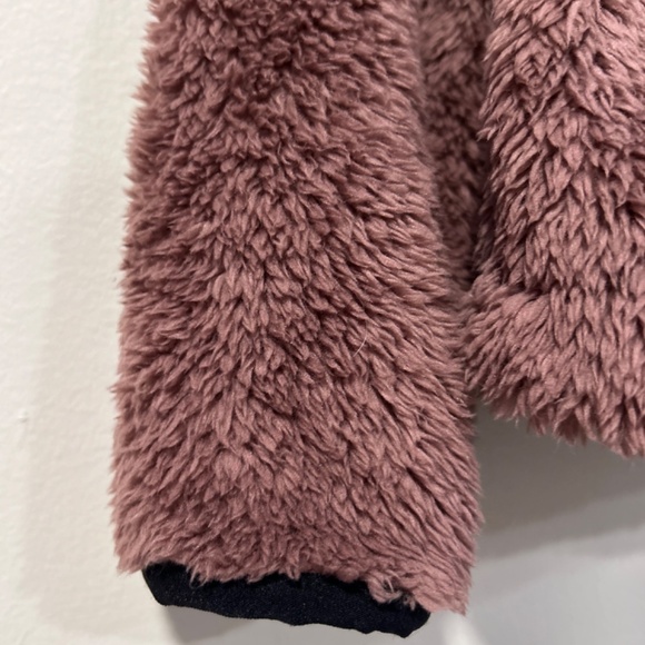 🔸5/30$!! PINK VS Plush Fuzzy Half Zip Front Pocket Pull Over Sweater - Picture 3 of 14